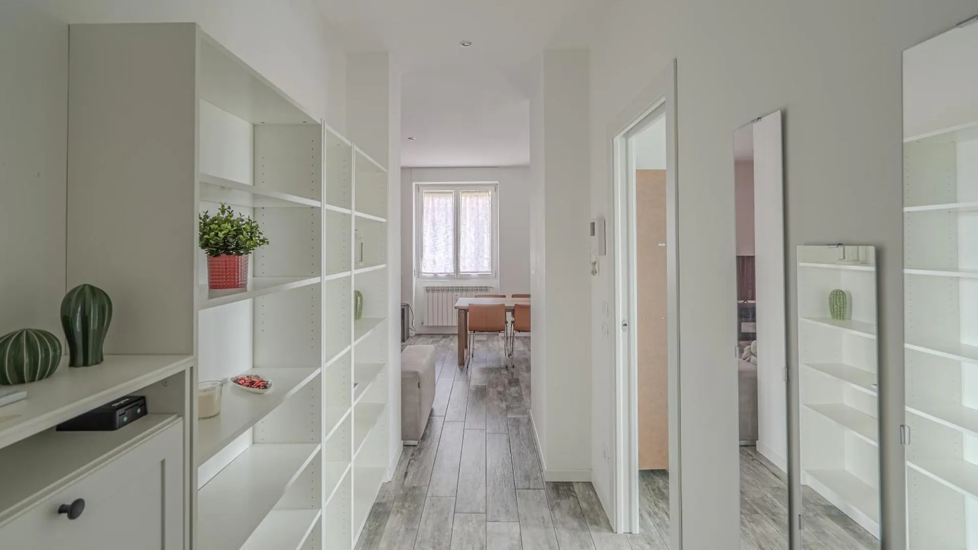 Suite In Centro Bergamo Bgy 0*,